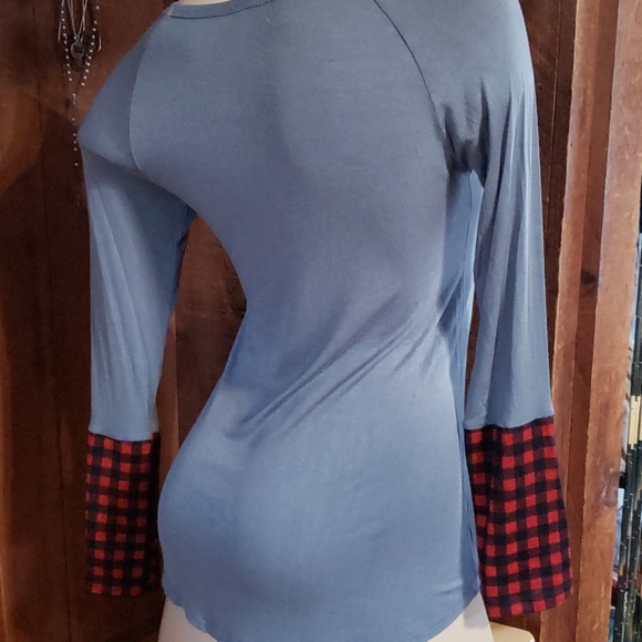 Tunic length Top - Picture 2 of 4